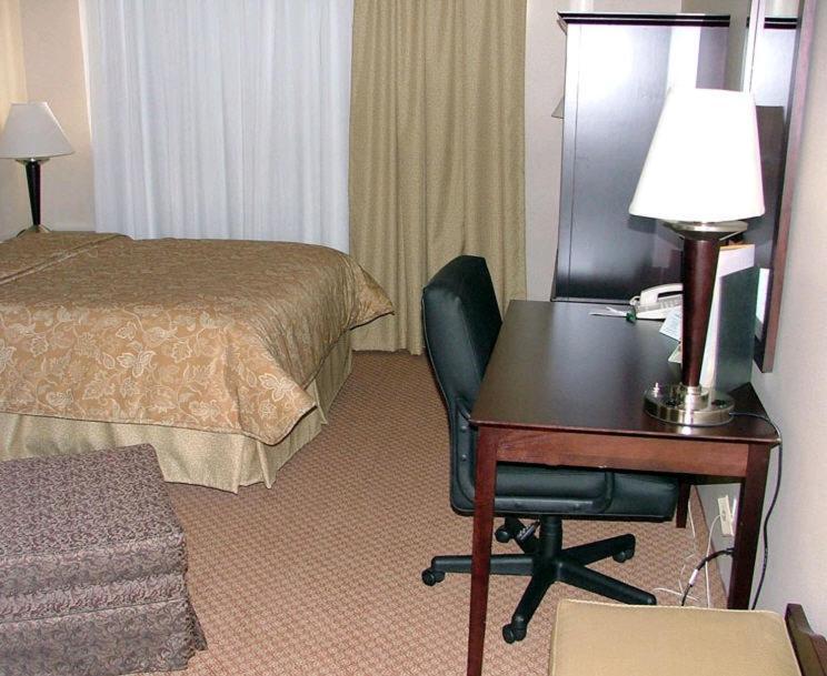 فندق Ramada Moline East Moline الغرفة الصورة