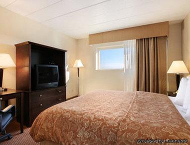 فندق Ramada Moline East Moline الغرفة الصورة